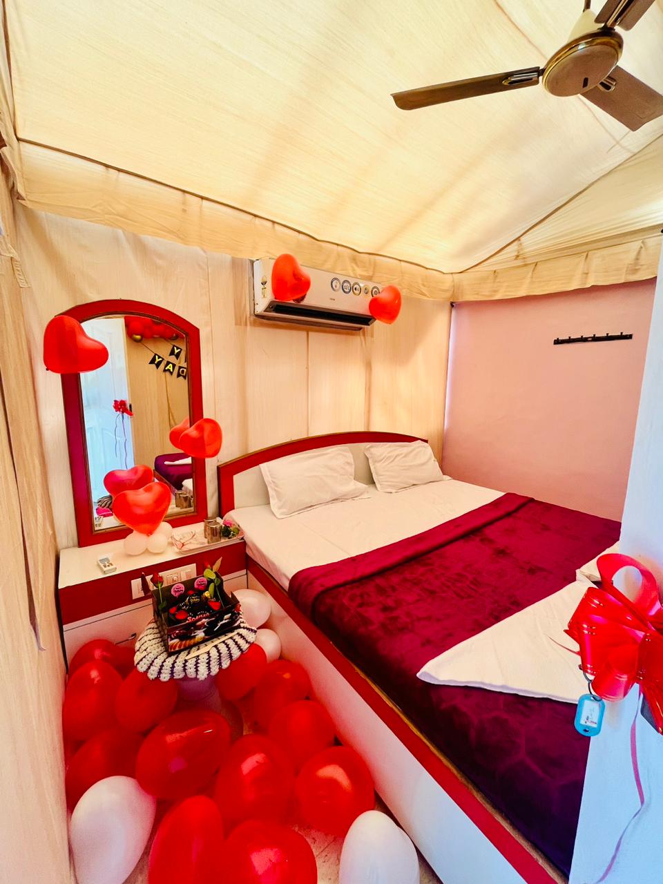 Deluxe Tent View 2